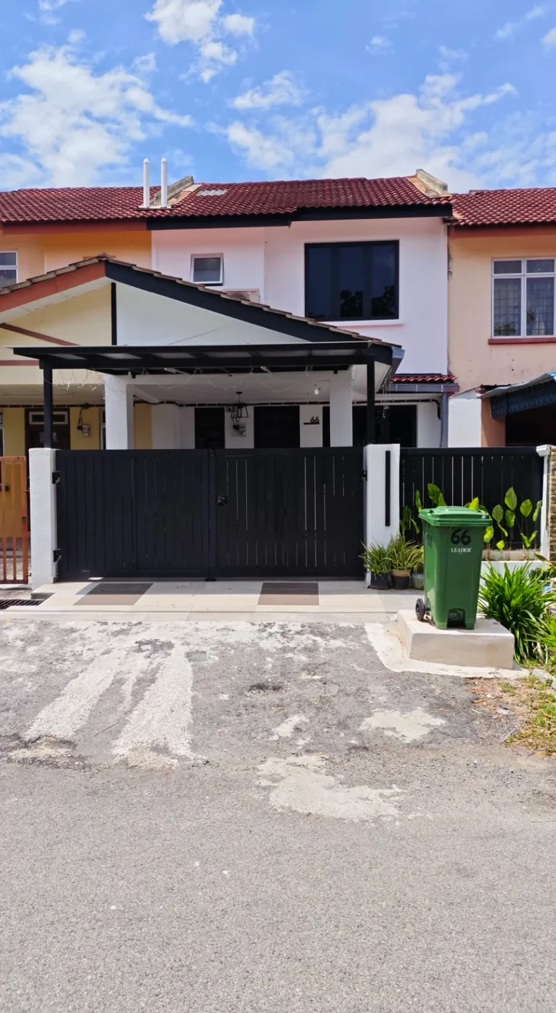 Pandangan hadapan Kesuma 66